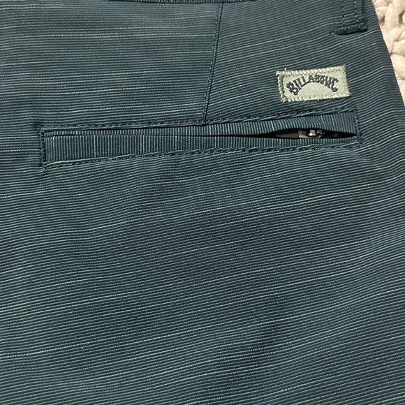 Billabong Shorts Teen/Mens 27 Green Submersibles Crossfire  Surf Swim - Picture 6 of 7